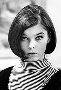 Yvonne Craig