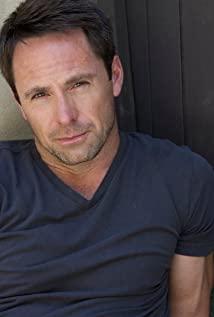 William deVry