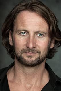 Vince Leigh