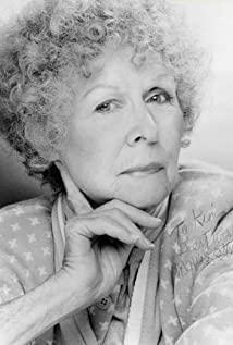 Maxine Stuart