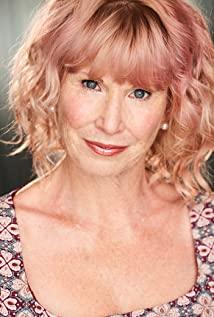 Suzie Hinds