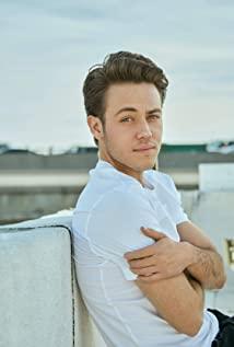 Ethan Cutkosky