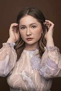 Emma Kenney