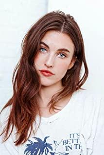 Rainey Qualley