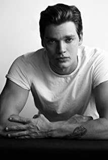 Dominic Sherwood