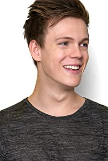 Caspar Lee