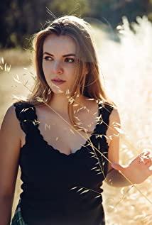Victoria Martonne