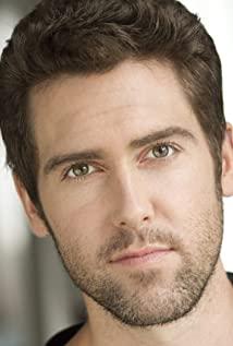 Chad Ellis